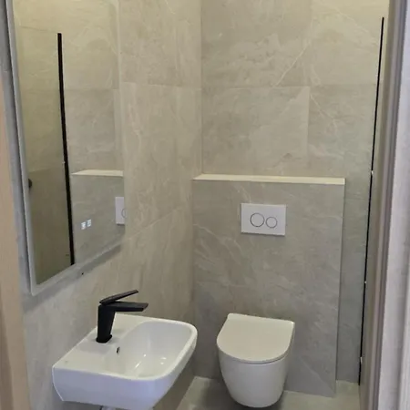 Sea Spray Sermiescio 28 דירה *