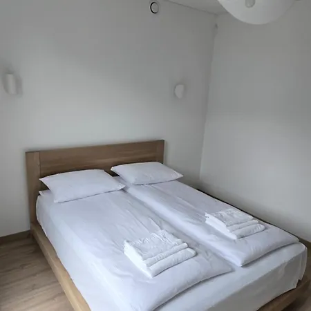 Sea Spray Sermiescio 28 * פלאנגה