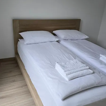 Sea Spray Sermiescio 28 דירה