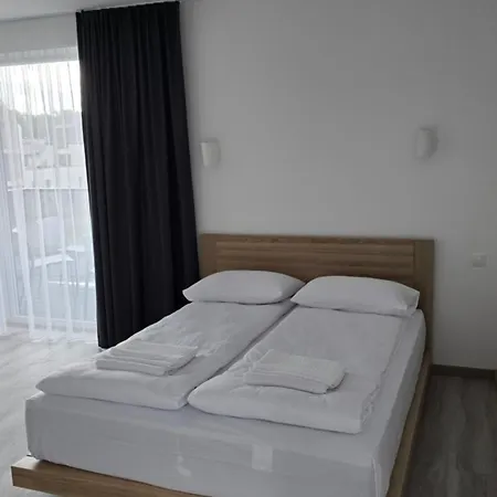 Sea Spray Sermiescio 28 דירה