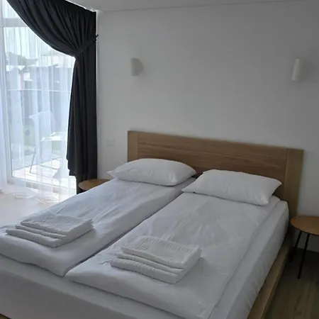 Sea Spray Sermiescio 28 * פלאנגה