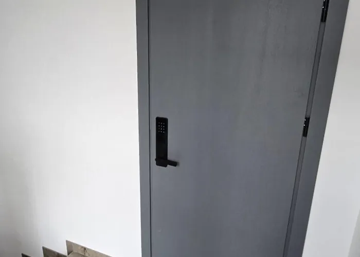 Sea Spray Sermiescio 28 *